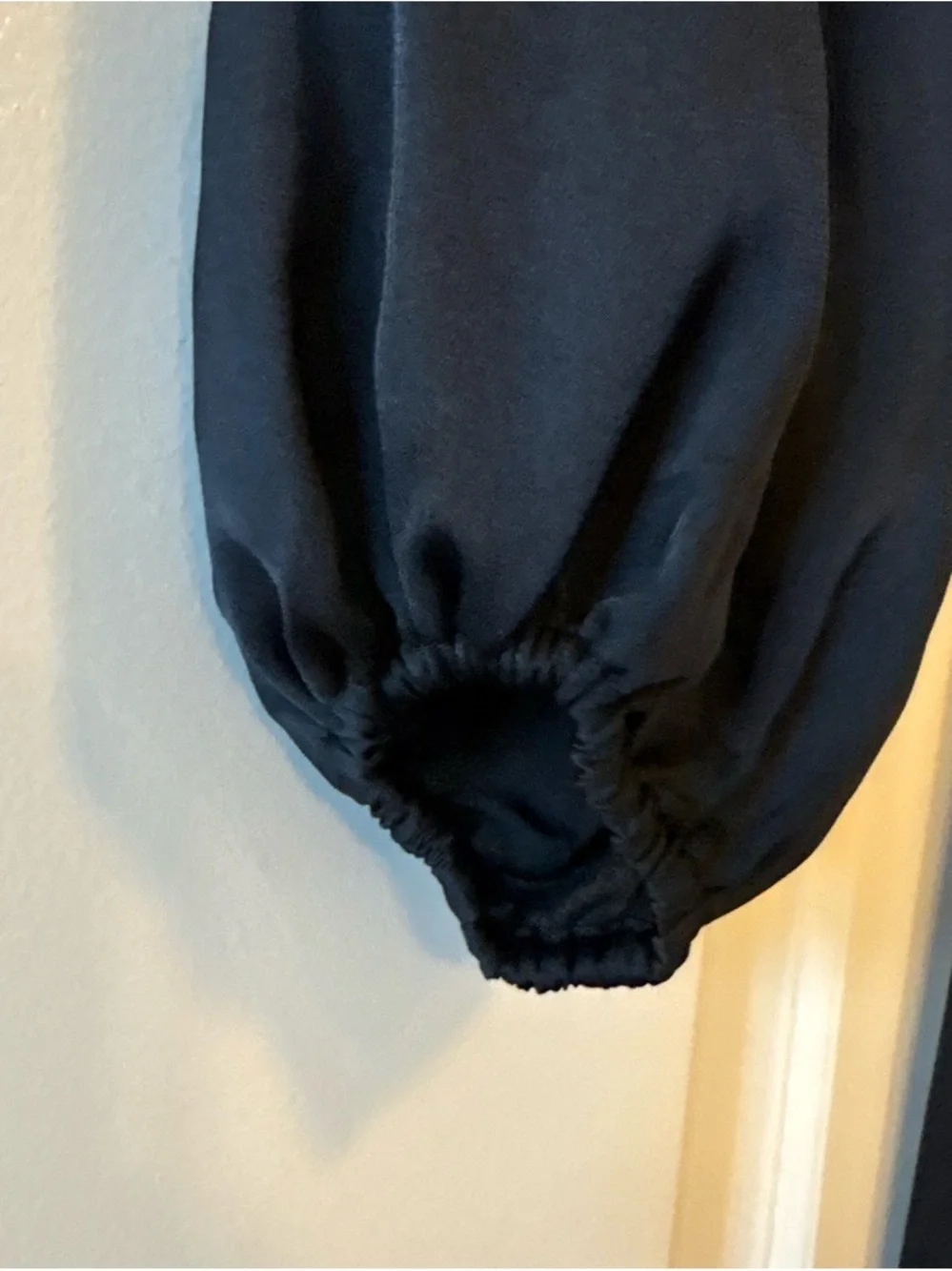Abercrombie & Fitch Black Tie-Front Cropped Blouse